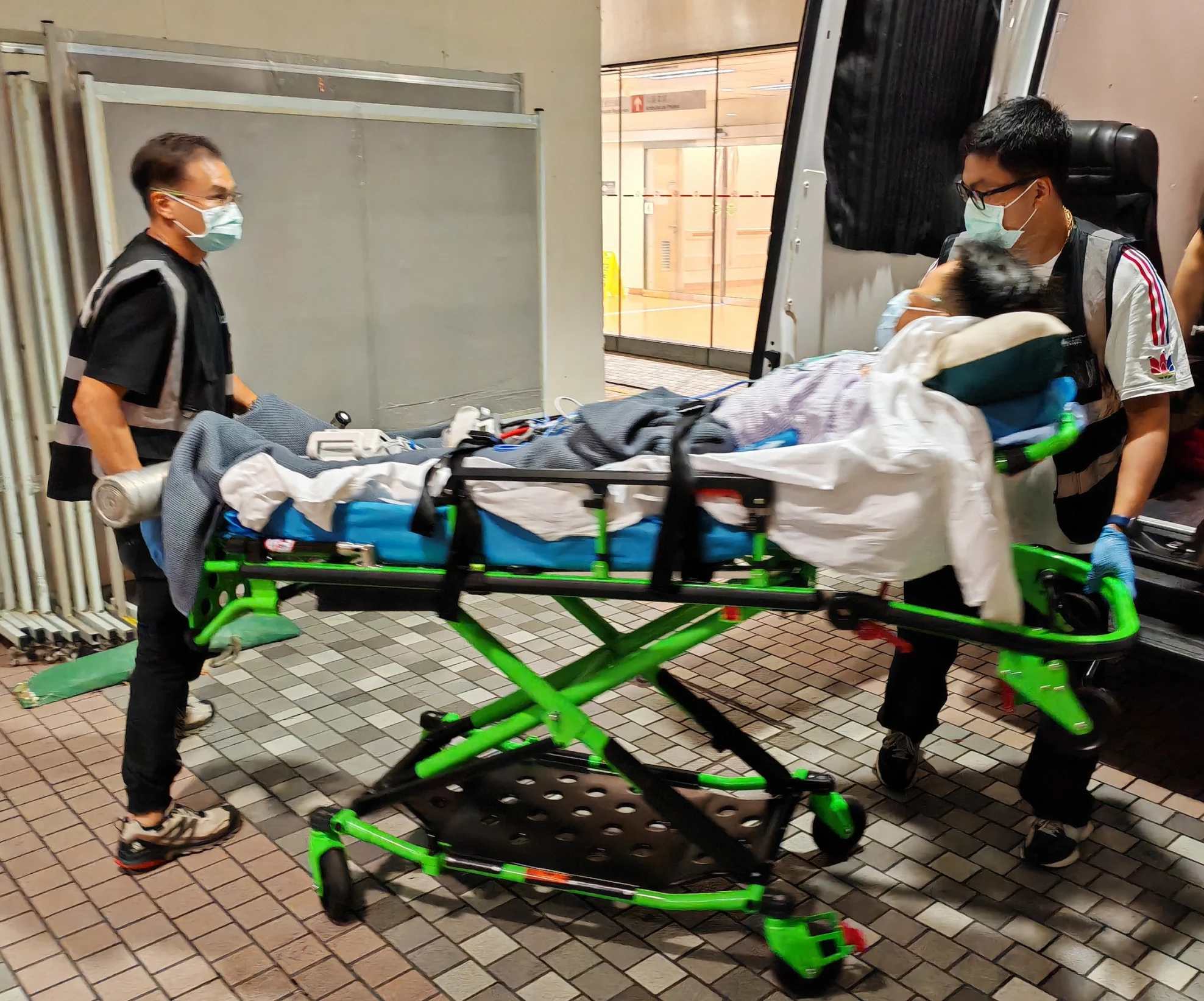 Medical evacuation for cardiac patients